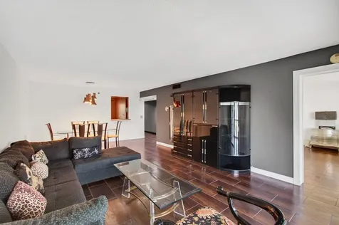 7290 Kinghurst Drive Delray Beach FL 33446