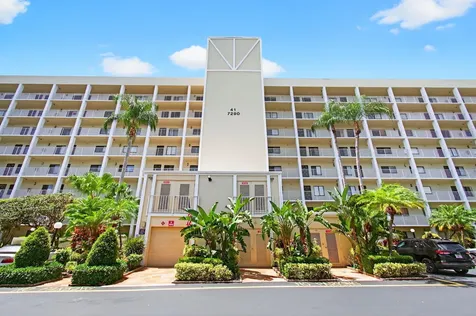 7290 Kinghurst Drive Delray Beach FL 33446