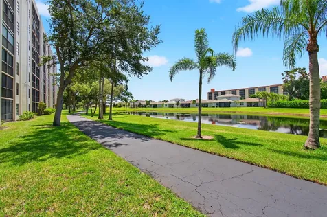 7290 Kinghurst Drive Delray Beach FL 33446