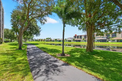 7290 Kinghurst Drive Delray Beach FL 33446