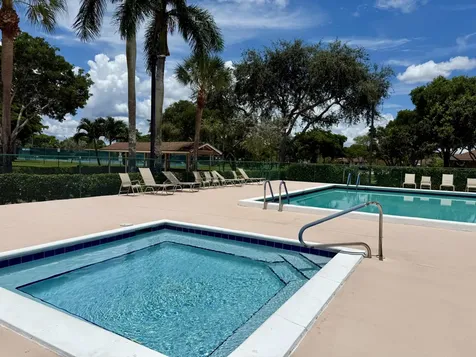8279 Springlake Drive Boca Raton FL 33496