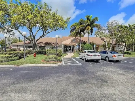 8279 Springlake Drive Boca Raton FL 33496