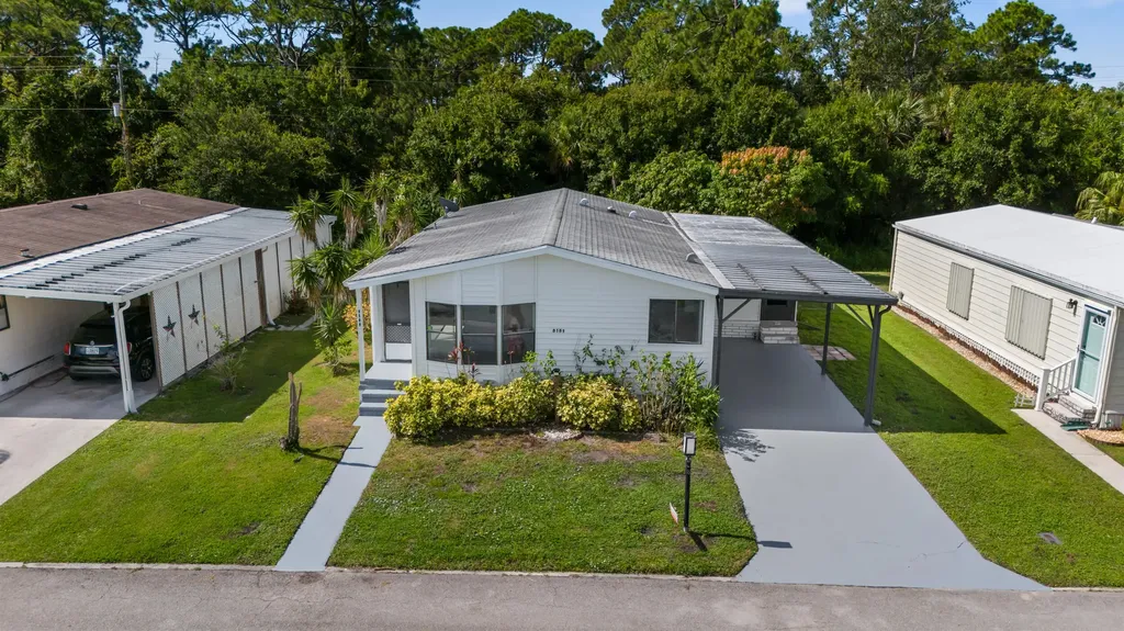8589 Florence Drive Port Saint Lucie FL 34952