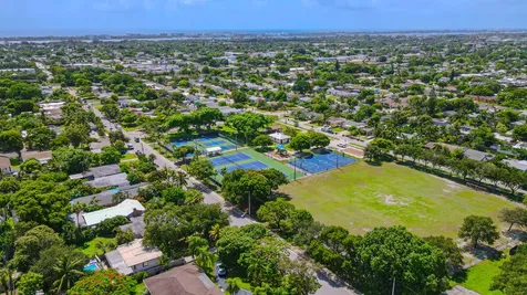 1717 16th Court Lake Worth Beach FL 33460