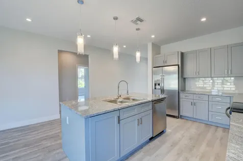 715 Nw 1st Street Delray Beach FL 33444