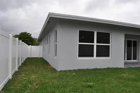 715 Nw 1st Street Delray Beach FL 33444