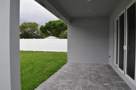 715 Nw 1st Street Delray Beach FL 33444