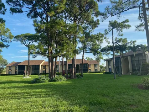 818 Sky Pine Way Greenacres FL 33415