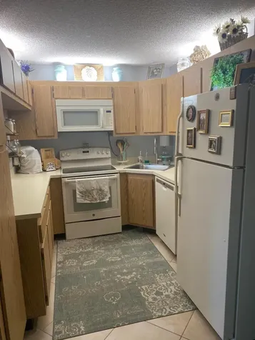 818 Sky Pine Way Greenacres FL 33415