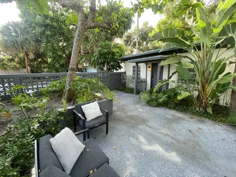 131 S Federal Highway Lake Worth Beach FL 33460
