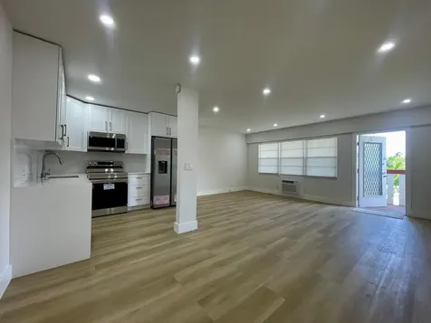 328 Brighton Boca Raton FL 33434