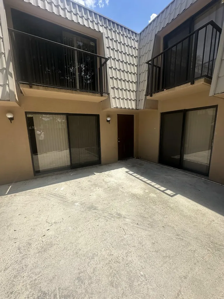 5834 58th Way West Palm Beach FL 33409