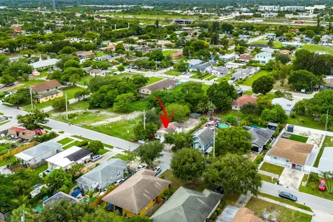 114 Nw 10th Avenue Delray Beach FL 33444