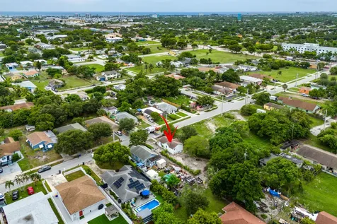114 Nw 10th Avenue Delray Beach FL 33444
