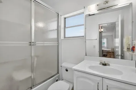 2152 Ne 1st Way Boynton Beach FL 33435