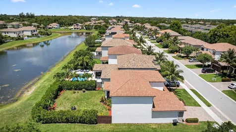 8822 Willow Cove Lane Lake Worth FL 33467