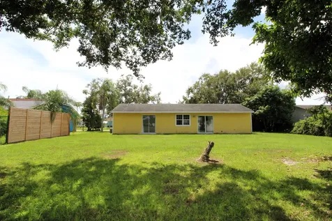 2022 Se West Dunbrooke Circle Port Saint Lucie FL 34952