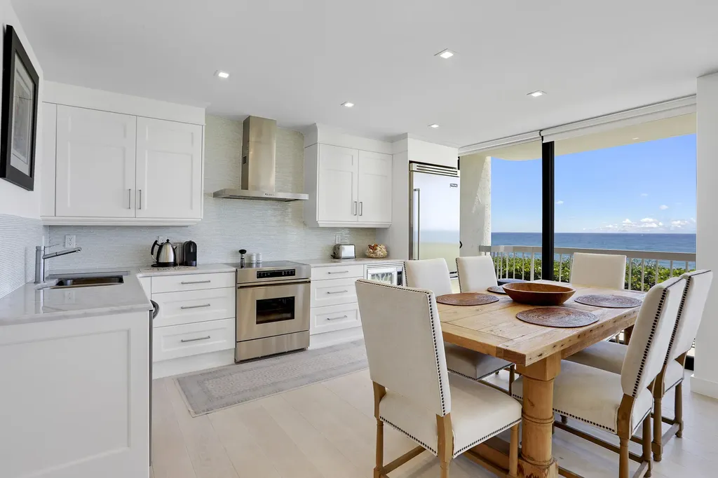 3300 S Ocean 202 S Boulevard Palm Beach FL 33480