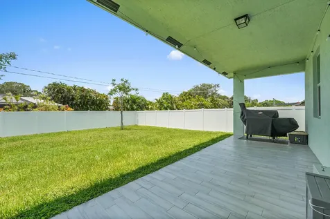 1150 Se Sabina Lane Port Saint Lucie FL 34983