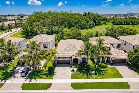 4570 Willow Run Way Lake Worth FL 33467