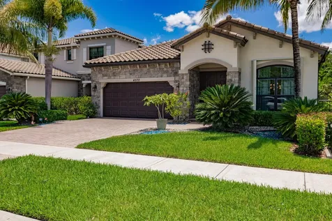 4570 Willow Run Way Lake Worth FL 33467