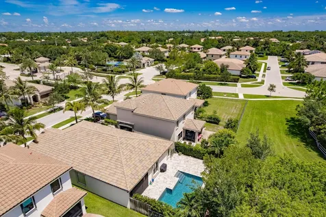 4570 Willow Run Way Lake Worth FL 33467