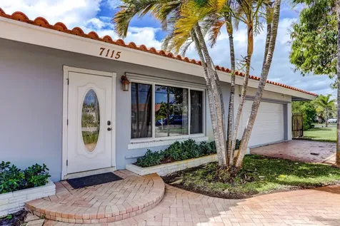 7115 Venetian Way West Palm Beach FL 33406