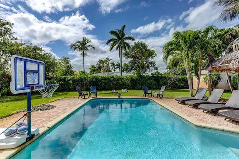 7115 Venetian Way West Palm Beach FL 33406