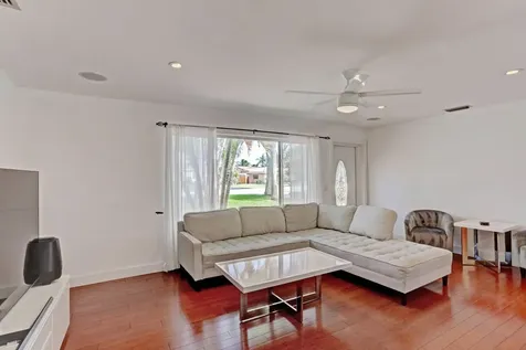 7115 Venetian Way West Palm Beach FL 33406