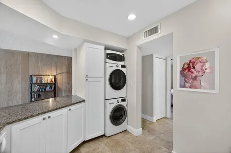 1605 S Us Highway 1 Jupiter FL 33477