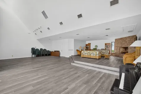 1605 S Us Highway 1 Jupiter FL 33477