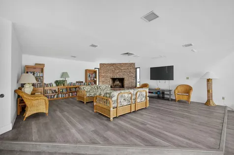 1605 S Us Highway 1 Jupiter FL 33477