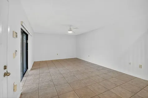 2907 Sw 22nd Circle Delray Beach FL 33445