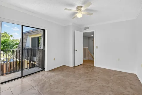 2907 Sw 22nd Circle Delray Beach FL 33445