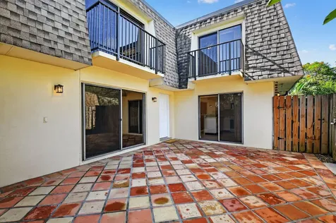 2907 Sw 22nd Circle Delray Beach FL 33445