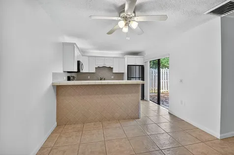 2907 Sw 22nd Circle Delray Beach FL 33445