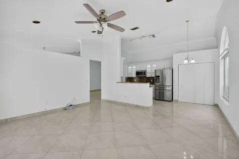 10628 Plainview Circle Boca Raton FL 33498