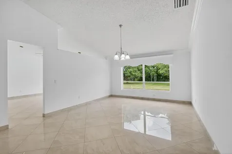 10628 Plainview Circle Boca Raton FL 33498