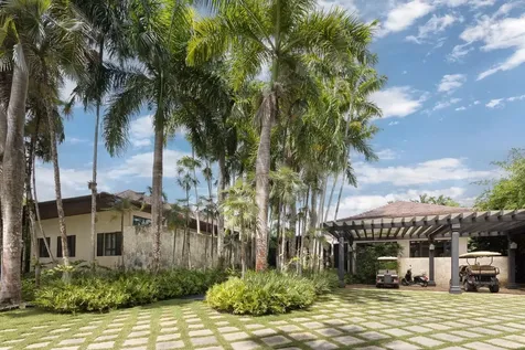 27 37 Casa De Campo DR 22000