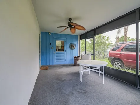 2185 32nd Avenue Vero Beach FL 32960