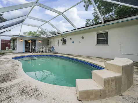 2185 32nd Avenue Vero Beach FL 32960