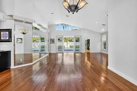 2151 Nw 60th Circle Boca Raton FL 33496