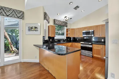 2151 Nw 60th Circle Boca Raton FL 33496