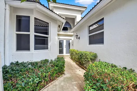 2151 Nw 60th Circle Boca Raton FL 33496