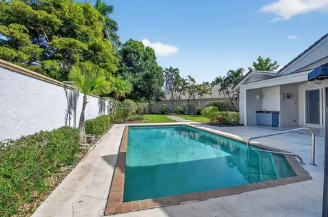 2151 Nw 60th Circle Boca Raton FL 33496