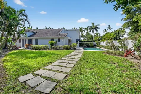 2151 Nw 60th Circle Boca Raton FL 33496