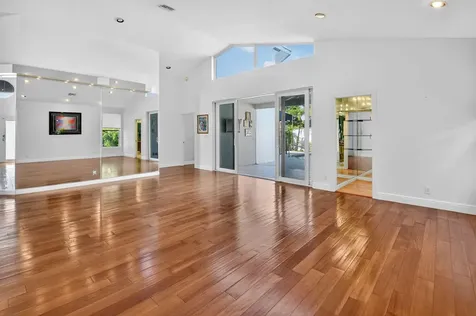 2151 Nw 60th Circle Boca Raton FL 33496