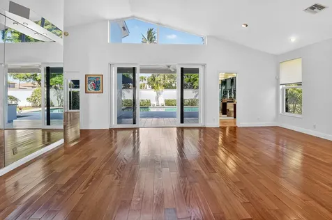 2151 Nw 60th Circle Boca Raton FL 33496