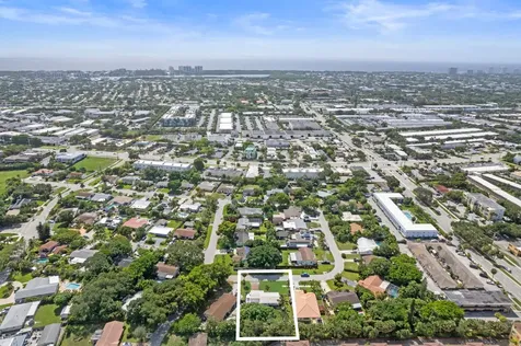 2175 Nw 3rd Court Boca Raton FL 33431