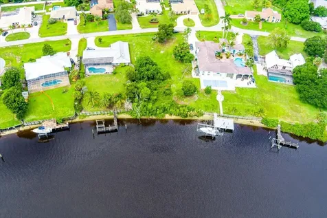 733 SE Hidden River Drive Port Saint Lucie FL 34983